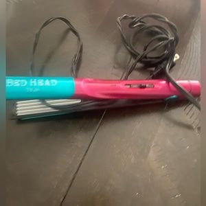 Bed Head crimper